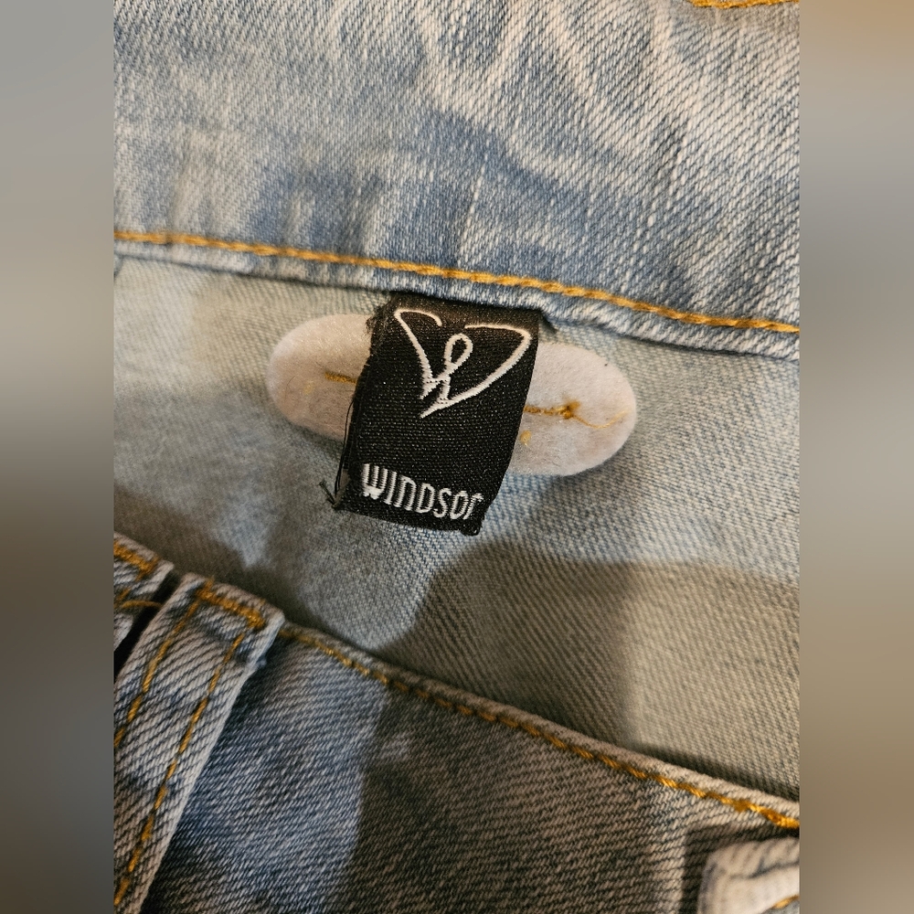 Windsor Light Wash Pleated Denim Mini Skirt - Small Petite - Picture 7 of 9